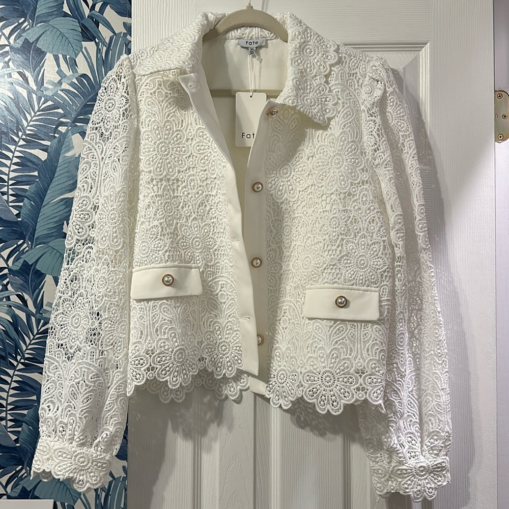 VICI fate Cherish Crochet Lace Jacket - Picture 1 of 5